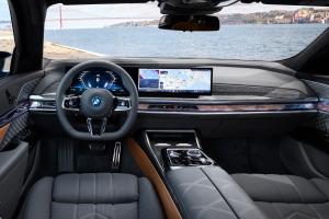 BMW i7 M70 Review: The 650bhp, 811lb ft Limo That Makes You Swear