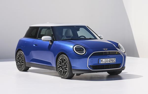 This Is The New Mini Hatch And It’s Here As A 215bhp EV First