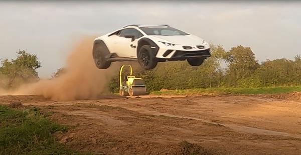 Here's What Happens If You Jump A Lamborghini Huracan Sterrato