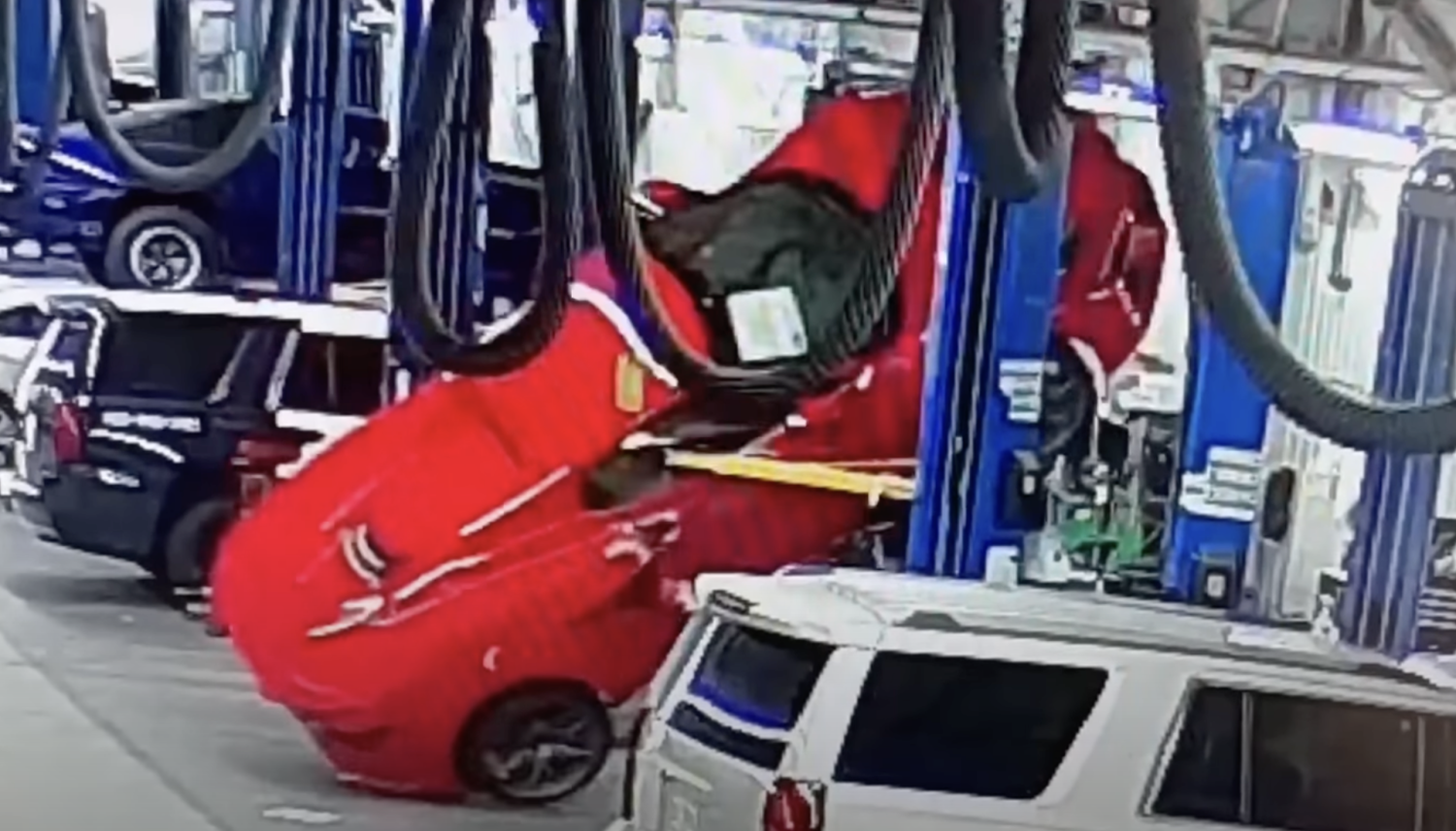 A C8 Chevrolet Corvette Falling Off A Lift Is A Surprisingly Common Occurrence
